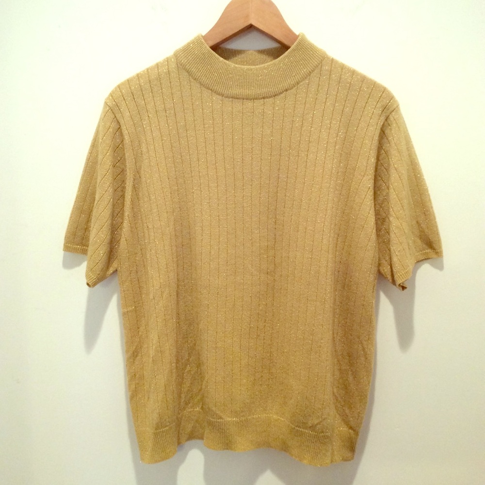 Gold Tee